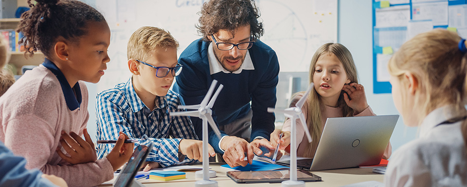Bild zu Schulleiter für Gymnasien in Halle und Dessau  (m/w/d)